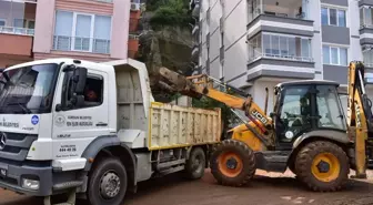 Giresun Belediyesi, sağanak sonucu oluşan hasarın giderilmesi için çalışmalarını sürdürüyor