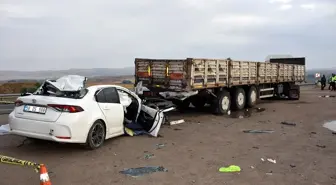 Kırıkkale'de Tıra Çarpan Otomobilin Sürücüsü Hayatını Kaybetti