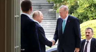 Putin, Cumhurbaşkanı Erdoğan'ı kapıda karşıladı