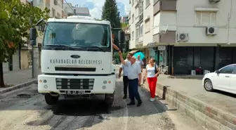 Karabağlar Belediye Başkanı Muhittin Selvitopu, Fahrettin Altay Mahallesi'ndeki Asfalt Çalışmalarını Denetledi