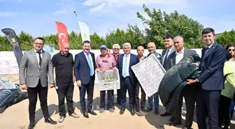 Balıkesir Büyükşehir Belediyesi Zeytincilere ve Havran İnciri Üreticilerine Destek Verdi