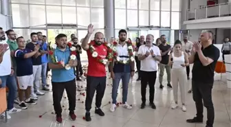 Muratpaşa Belediyespor Başpehlivanı Orhan Okulu Şampiyonluk Töreniyle Kutlandı