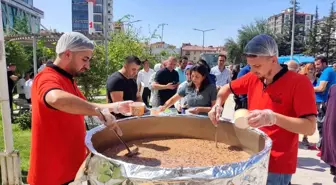 Niğde Baro Başkanı Muharrem ayında aşure ikram etti