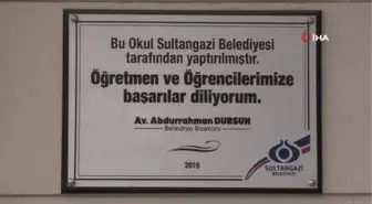 Sultangazi Belediyesi, İlkokul Öğrencilerine Kırtasiye Malzemeleri Dağıttı