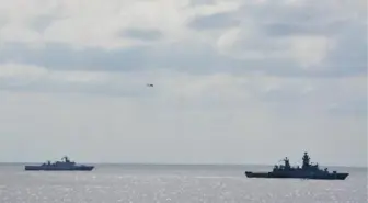 TCG Burgazada Lübnan açıklarında eğitimler gerçekleştirdi