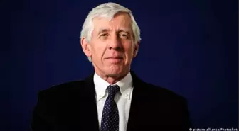 Jack Straw: İngiltere'nin Kıbrıs'ta iki devletli çözümü masaya koyması gerekiyor