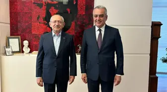 Konyaaltı Belediye Başkanı Semih Esen, CHP Genel Başkanı Kemal Kılıçdaroğlu'nu ziyaret etti