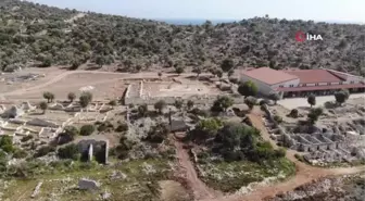 Geçmişi binlerce yıla dayanan Myra antik kentinde kazılar tapulu arazilere takıldı