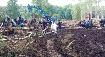 Kırklareli'de sel felaketinde hayatını kaybeden öğretmen çift toprağa verildi