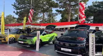 Niğde Belediyesi ve Otolife Dergisi iş birliğinde 1. Niğde Oto Show etkinliği düzenlendi