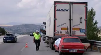 Konya'da TIR'a arkadan çarpan otomobilin sürücüsü hayatını kaybetti