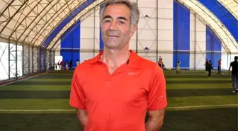 35 Yıl Sonra Antrenörlüğe Döndü