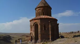 Kars'ta UNESCO Dünya Mirası Listesi'nde yer alan Ani Ören Yeri ziyaretçilerini ağırlıyor
