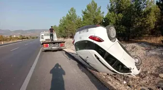 Burdur'un Çavdır ilçesinde otomobil takla attı, 1 kişi yaralandı