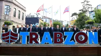Cumhurbaşkanı Yardımcısı Trabzon'da Ziyaretlerde Bulundu