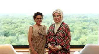 Emine Erdoğan, Earth Foundation'ın Başkanı Bhagat ile görüştü