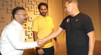 Eskişehir Valisi Hüseyin Aksoy, A Milli Futbol Takımı'nı ziyaret etti