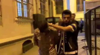 Beyoğlu'da İş Adamı Dolandırıldı, Dolandırıcılar Tutuklandı
