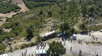 Kamyonun Cenaze Törenine Çarpması Sonucu 4 Kişi Öldü, 25 Kişi Yaralandı