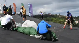 Ordu'da Yamaç Paraşütü Festivali Renkli Görüntülere Sahne Oldu