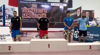 Bursa Büyükşehir Belediyespor Kulübü U22 Türkiye Boks Şampiyonası'nda 3 madalya kazandı