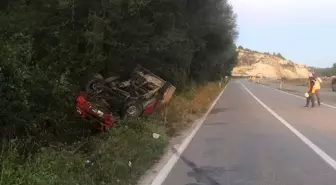 Kastamonu'da Karacaya Çarpmamak İçin Yapılan Manevra Sonucu Kamyonet Devrildi