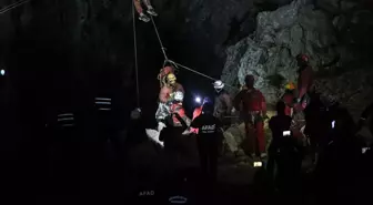 ABD'li Dağcının Mersin'deki Mağara Tahliyesi Tamamlandı