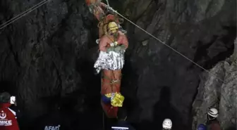 Mersin'deki Morca Mağarası'nda mahsur kalan ABD'li bilim insanı 9 gün sonra çıkartıldı! İlk kelimesi 'Selam' oldu