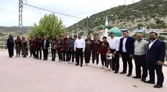 AK Parti Gaziantep Milletvekili Bozgeyik, kırsal mahalleri geziyor