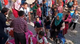 Niğde'deki Öğrencilerin Kırtasiye İhtiyaçları Hayırsever Aile Tarafından Karşılandı