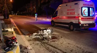 Uşak'ta kamyonetle motosikletin çarpıştığı kazada 2 kişi öldü