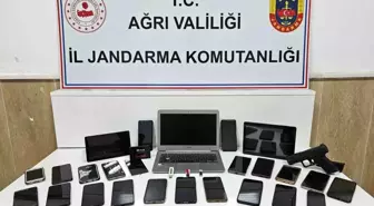 Ağrı'da sosyal medya ve telefon dolandırıcılarına operasyon: 9 kişi tutuklandı