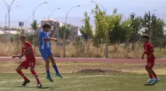 Ağrı'da UYAFA Ağrı Dağı Cup Futbol Turnuvası devam ediyor