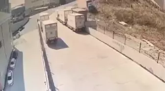 Arnavutköy'de freni boşalan TIR fabrika duvarına çarptı