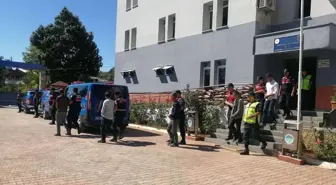 Mersin'de Yüksek Gerilim Direkleri Çalan 5 Şüpheli Gözaltına Alındı