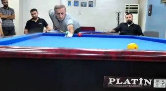 Şırnak'ta düzenlenen bilardo turnuvasının şampiyonu Mehmet Bayram Balık oldu