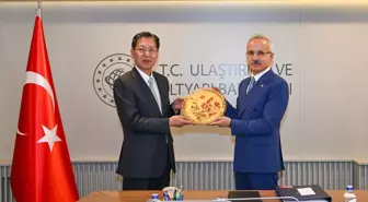 Ulaştırma Bakanı Uraloğlu, Çin Büyükelçisi'ni Kabul Etti