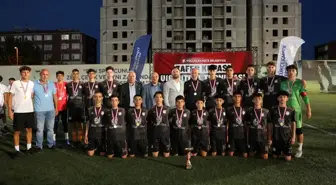 Küçükçekmece'de U-16 Futbol Turnuvası Şampiyonu Belli Oldu