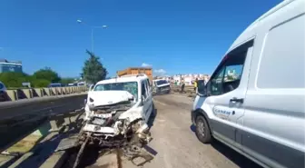 Samsun'da 5 aracın karıştığı zincirleme kaza: 2 yaralı