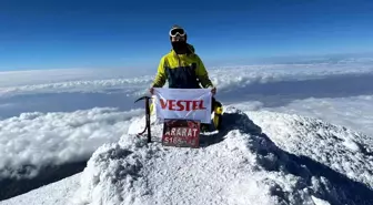 Vestel Çalışanı İbrahim Gürlekci, Ağrı Dağı'na Solo Tırmandı