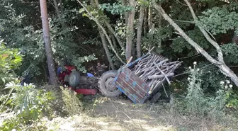 Bolu'da traktör dereye devrildi, sürücü ağır yaralandı