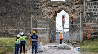 Diyarbakır Surları Restorasyon Çalışmaları Devam Ediyor