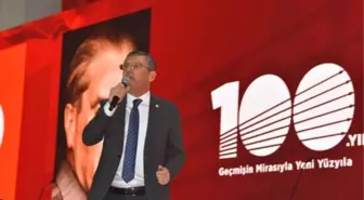 Özgür Özel: CHP'yi ayağa kaldırmak için babaevinden helallik almaya geldim