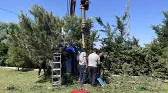 Afyonkarahisar'da Rüzgara Kapılan Helikopter Kaza Yaptı