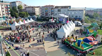 Arnavutköy'de Çocuk Oyunları ve Oyuncakları Festivali'nden renkli görüntüler