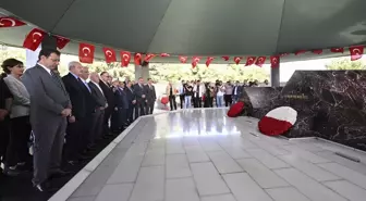 Kılıçdaroğlu, Menderes ve Özal'ın Anıt Mezarlarını Ziyaret Etti