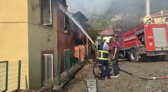 Kastamonu'da çıkan yangında 10 ev yandı