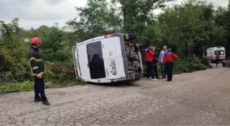 Fatsa'da Minibüs Devrildi: 6 Yaralı
