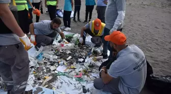 Samsun'da Dünya Temizlik Günü kapsamında sahillerde çöp toplandı