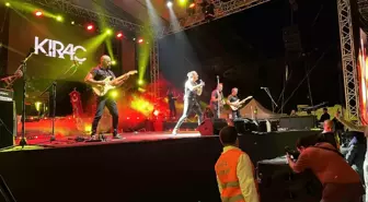 Sultangazi Belediyesi 'Gençofest' Gençlik Festivali'nde Kıraç Konseri